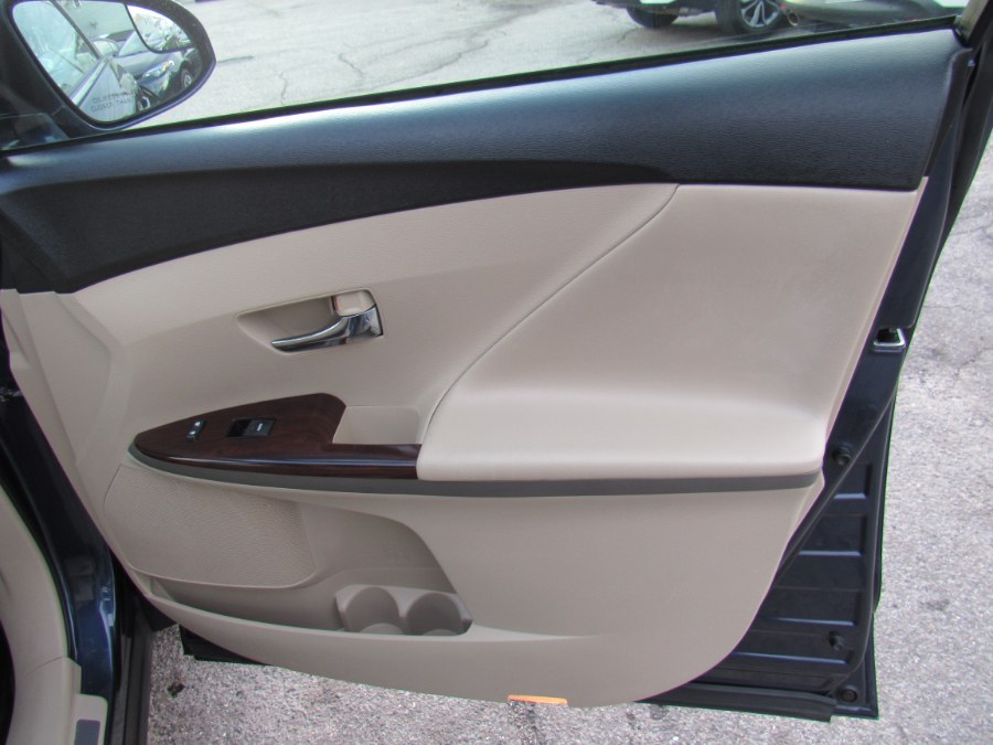 2015 Toyota Venza LE, available for sale in Worcester, Massachusetts | Hilario's Auto Sales Inc.. Worcester, Massachusetts 2015 Toyota Venza LE, available for sale in Worcester, Massachusetts | Hilario's Auto Sales Inc.. Worcester, Massachusetts