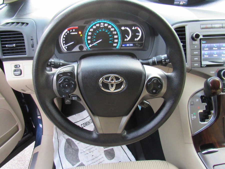 2015 Toyota Venza LE, available for sale in Worcester, Massachusetts | Hilario's Auto Sales Inc.. Worcester, Massachusetts 2015 Toyota Venza LE, available for sale in Worcester, Massachusetts | Hilario's Auto Sales Inc.. Worcester, Massachusetts