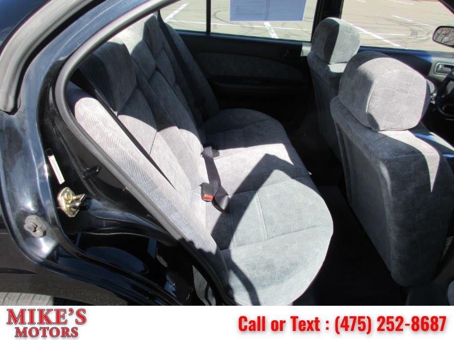 1998 Nissan Maxima 4dr Sdn SE Auto, available for sale in Stratford, Connecticut | Mike's Motors LLC. Stratford, Connecticut 1998 Nissan Maxima 4dr Sdn SE Auto, available for sale in Stratford, Connecticut | Mike's Motors LLC. Stratford, Connecticut