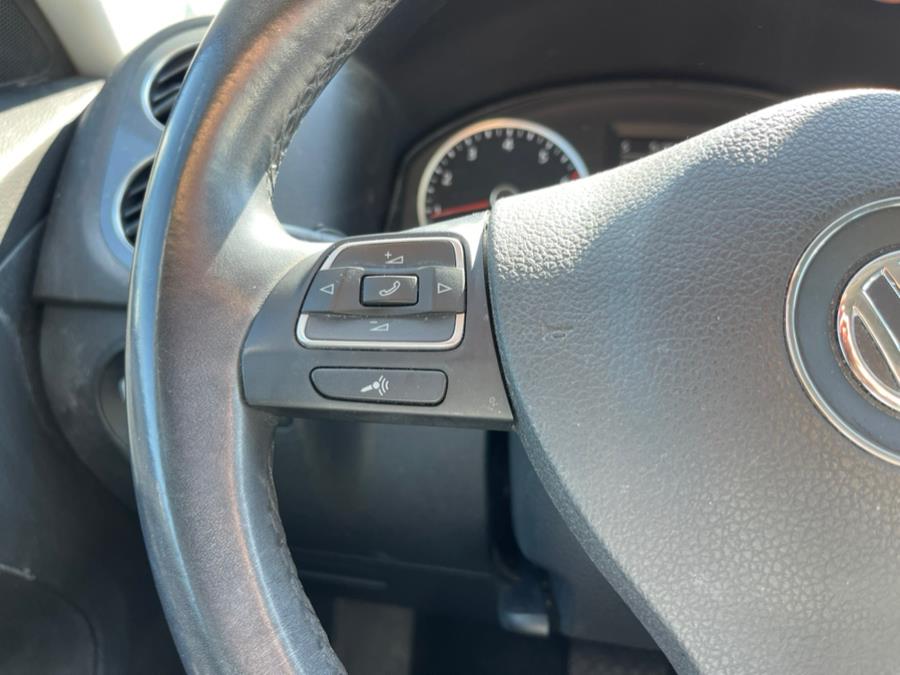 2015 Volkswagen Tiguan 4MOTION 4dr Auto SE w/Appearance, available for sale in Merrimack, New Hampshire | Merrimack Autosport. Merrimack, New Hampshire 2015 Volkswagen Tiguan 4MOTION 4dr Auto SE w/Appearance, available for sale in Merrimack, New Hampshire | Merrimack Autosport. Merrimack, New Hampshire