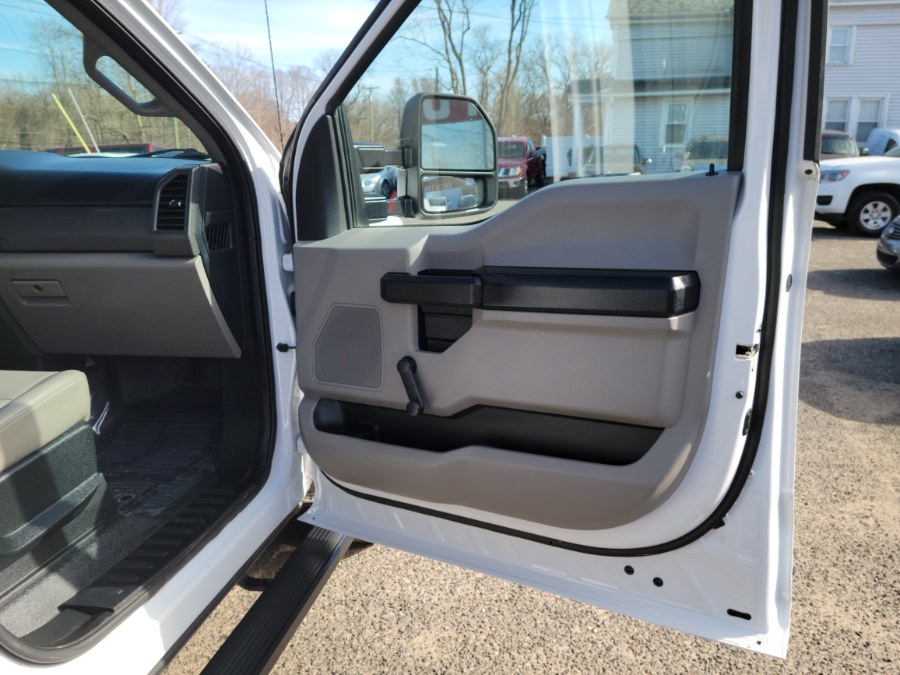 2017 Ford Super Duty F-250 SRW XL 2WD, available for sale in East Windsor, Connecticut | Toro Auto. East Windsor, Connecticut 2017 Ford Super Duty F-250 SRW XL 2WD, available for sale in East Windsor, Connecticut | Toro Auto. East Windsor, Connecticut