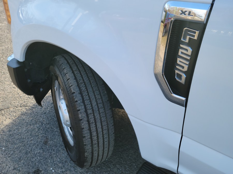 2017 Ford Super Duty F-250 SRW XL 2WD, available for sale in East Windsor, Connecticut | Toro Auto. East Windsor, Connecticut 2017 Ford Super Duty F-250 SRW XL 2WD, available for sale in East Windsor, Connecticut | Toro Auto. East Windsor, Connecticut