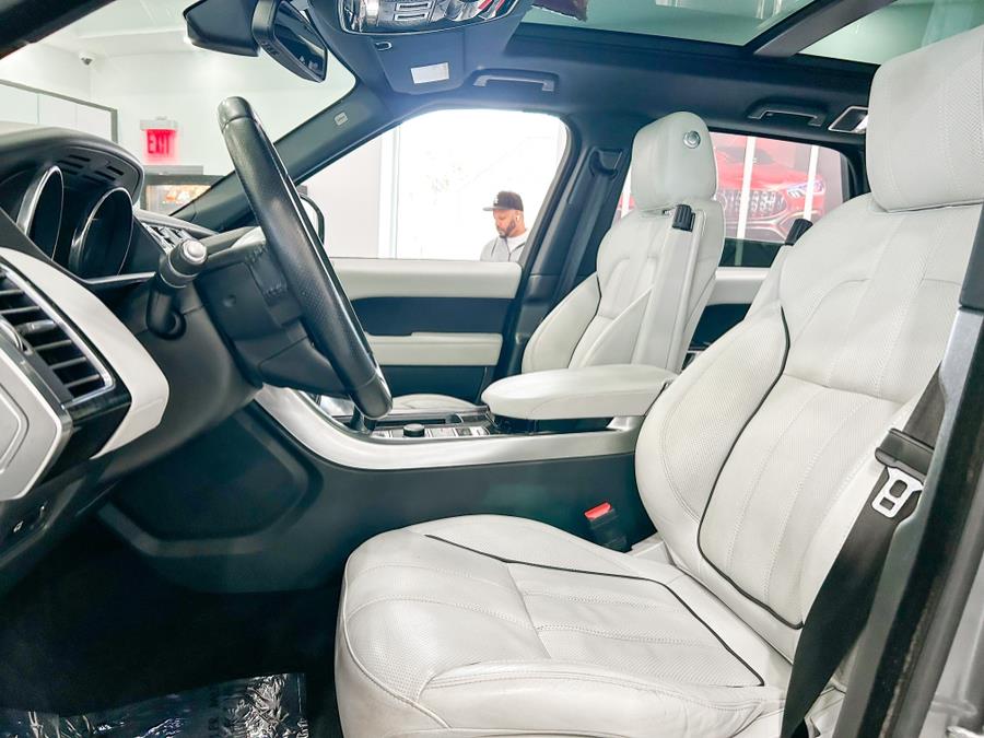 2015 Land Rover Range Rover Sport 4WD 4dr HSE, available for sale in Franklin Square, New York | Luxury Motor Club. Franklin Square, New York 2015 Land Rover Range Rover Sport 4WD 4dr HSE, available for sale in Franklin Square, New York | Luxury Motor Club. Franklin Square, New York