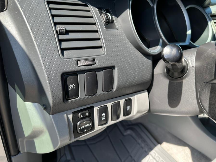 2010 Toyota Tacoma 4WD Double V6 AT, available for sale in South Windsor, Connecticut | Mike And Tony Auto Sales, Inc. South Windsor, Connecticut 2010 Toyota Tacoma 4WD Double V6 AT, available for sale in South Windsor, Connecticut | Mike And Tony Auto Sales, Inc. South Windsor, Connecticut
