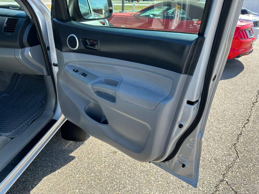 2010 Toyota Tacoma 4WD Double V6 AT, available for sale in South Windsor, Connecticut | Mike And Tony Auto Sales, Inc. South Windsor, Connecticut 2010 Toyota Tacoma 4WD Double V6 AT, available for sale in South Windsor, Connecticut | Mike And Tony Auto Sales, Inc. South Windsor, Connecticut