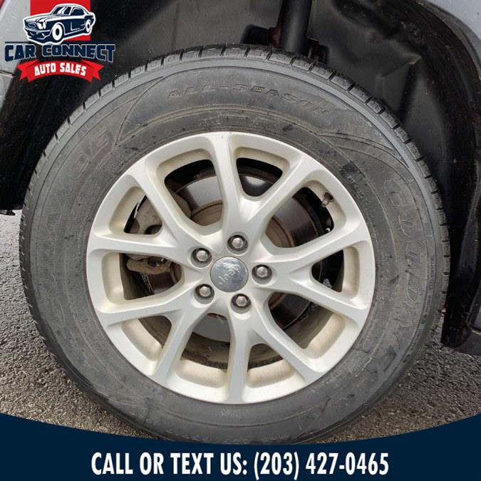 2014 Jeep Cherokee 4WD 4dr Latitude, available for sale in Waterbury, Connecticut | Car Connect Auto Sales LLC. Waterbury, Connecticut 2014 Jeep Cherokee 4WD 4dr Latitude, available for sale in Waterbury, Connecticut | Car Connect Auto Sales LLC. Waterbury, Connecticut