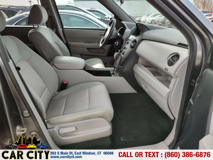 2015 Honda Pilot 4WD 4dr EX, available for sale in East Windsor, Connecticut | Car City LLC. East Windsor, Connecticut 2015 Honda Pilot 4WD 4dr EX, available for sale in East Windsor, Connecticut | Car City LLC. East Windsor, Connecticut