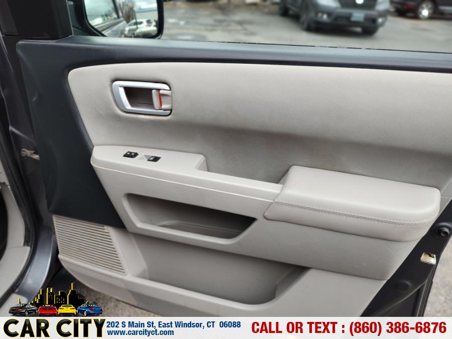 2015 Honda Pilot 4WD 4dr EX, available for sale in East Windsor, Connecticut | Car City LLC. East Windsor, Connecticut 2015 Honda Pilot 4WD 4dr EX, available for sale in East Windsor, Connecticut | Car City LLC. East Windsor, Connecticut