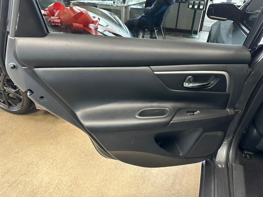 2017 Nissan Altima 2.5 SR Sedan, available for sale in Inwood, New York | 5 Towns Drive. Inwood, New York 2017 Nissan Altima 2.5 SR Sedan, available for sale in Inwood, New York | 5 Towns Drive. Inwood, New York