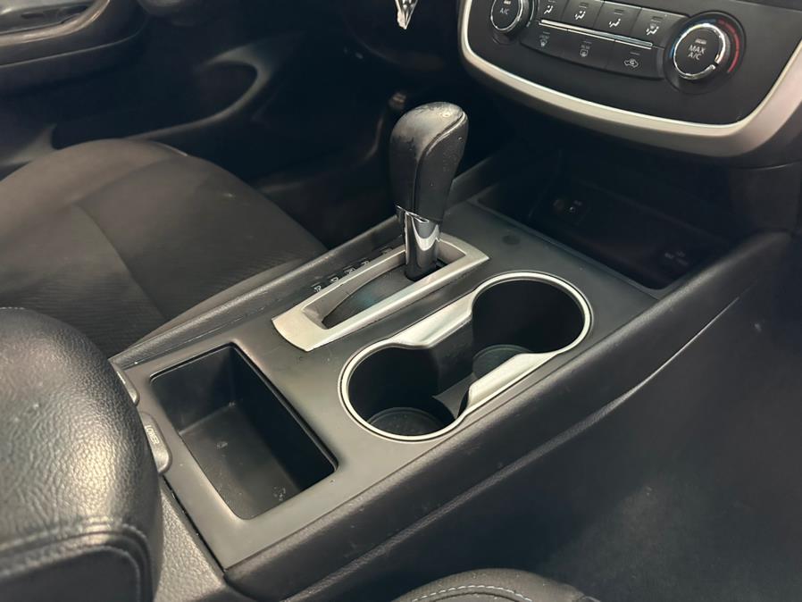 2017 Nissan Altima 2.5 SR Sedan, available for sale in Inwood, New York | 5 Towns Drive. Inwood, New York 2017 Nissan Altima 2.5 SR Sedan, available for sale in Inwood, New York | 5 Towns Drive. Inwood, New York