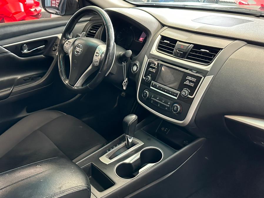 2017 Nissan Altima 2.5 SR Sedan, available for sale in Inwood, New York | 5 Towns Drive. Inwood, New York 2017 Nissan Altima 2.5 SR Sedan, available for sale in Inwood, New York | 5 Towns Drive. Inwood, New York