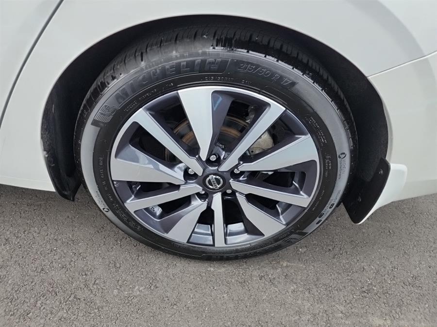 2021 Nissan Sentra SV CVT, available for sale in Islip, New York | L.I. Auto Gallery. Islip, New York 2021 Nissan Sentra SV CVT, available for sale in Islip, New York | L.I. Auto Gallery. Islip, New York