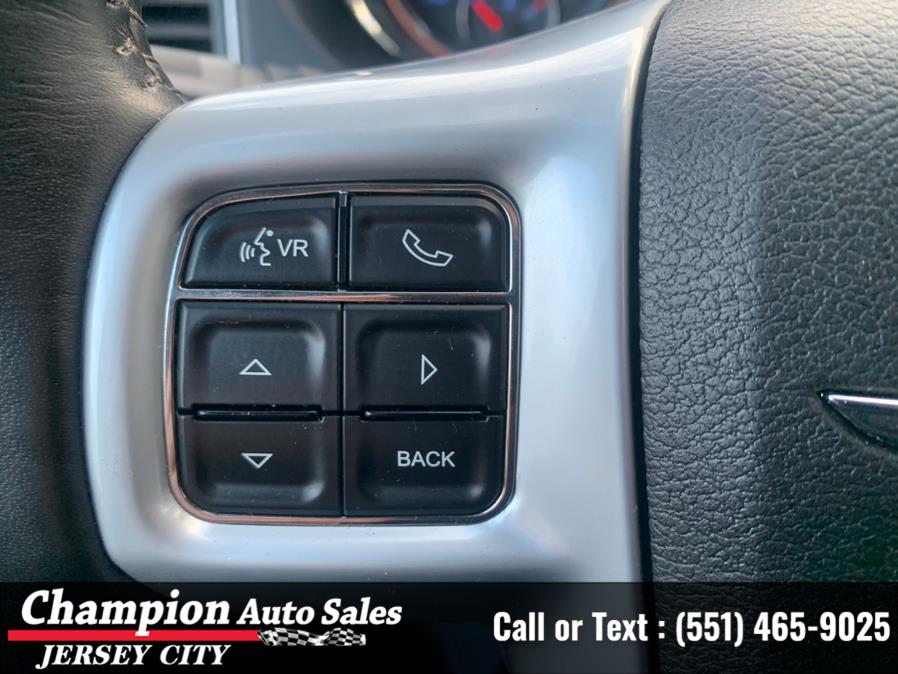 2014 Chrysler Town & Country 4dr Wgn Touring-L, available for sale in Jersey City, New Jersey | Champion Auto Sales. Jersey City, New Jersey 2014 Chrysler Town & Country 4dr Wgn Touring-L, available for sale in Jersey City, New Jersey | Champion Auto Sales. Jersey City, New Jersey