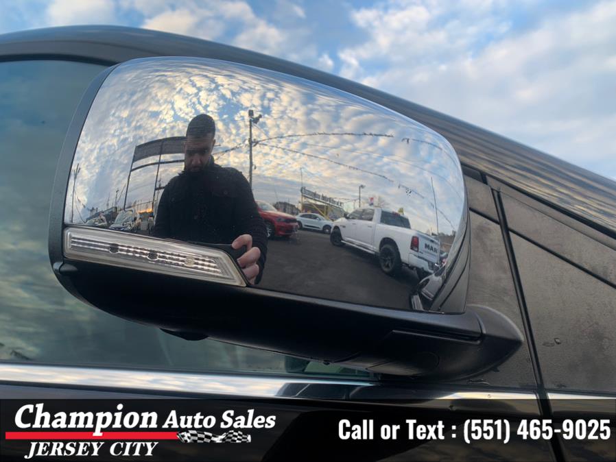 2014 Chrysler Town & Country 4dr Wgn Touring-L, available for sale in Jersey City, New Jersey | Champion Auto Sales. Jersey City, New Jersey 2014 Chrysler Town & Country 4dr Wgn Touring-L, available for sale in Jersey City, New Jersey | Champion Auto Sales. Jersey City, New Jersey