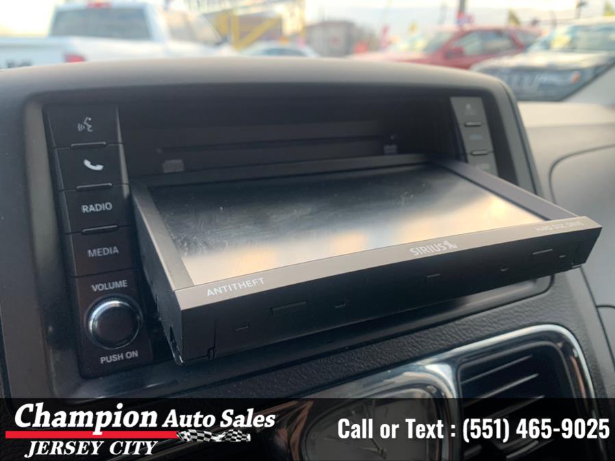 2014 Chrysler Town & Country 4dr Wgn Touring-L, available for sale in Jersey City, New Jersey | Champion Auto Sales. Jersey City, New Jersey 2014 Chrysler Town & Country 4dr Wgn Touring-L, available for sale in Jersey City, New Jersey | Champion Auto Sales. Jersey City, New Jersey