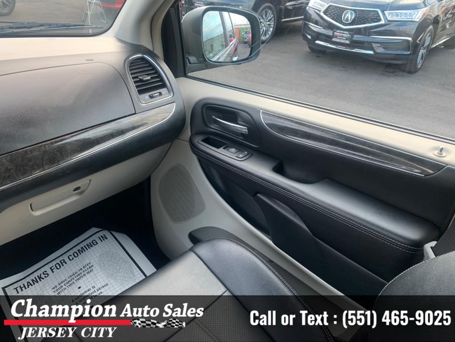 2014 Chrysler Town & Country 4dr Wgn Touring-L, available for sale in Jersey City, New Jersey | Champion Auto Sales. Jersey City, New Jersey 2014 Chrysler Town & Country 4dr Wgn Touring-L, available for sale in Jersey City, New Jersey | Champion Auto Sales. Jersey City, New Jersey