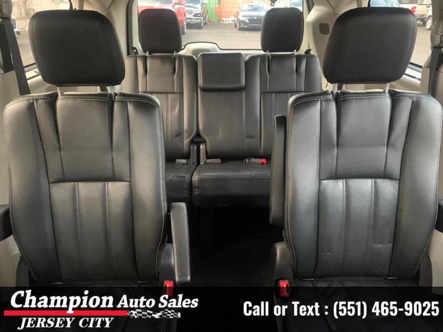 2014 Chrysler Town & Country 4dr Wgn Touring-L, available for sale in Jersey City, New Jersey | Champion Auto Sales. Jersey City, New Jersey 2014 Chrysler Town & Country 4dr Wgn Touring-L, available for sale in Jersey City, New Jersey | Champion Auto Sales. Jersey City, New Jersey