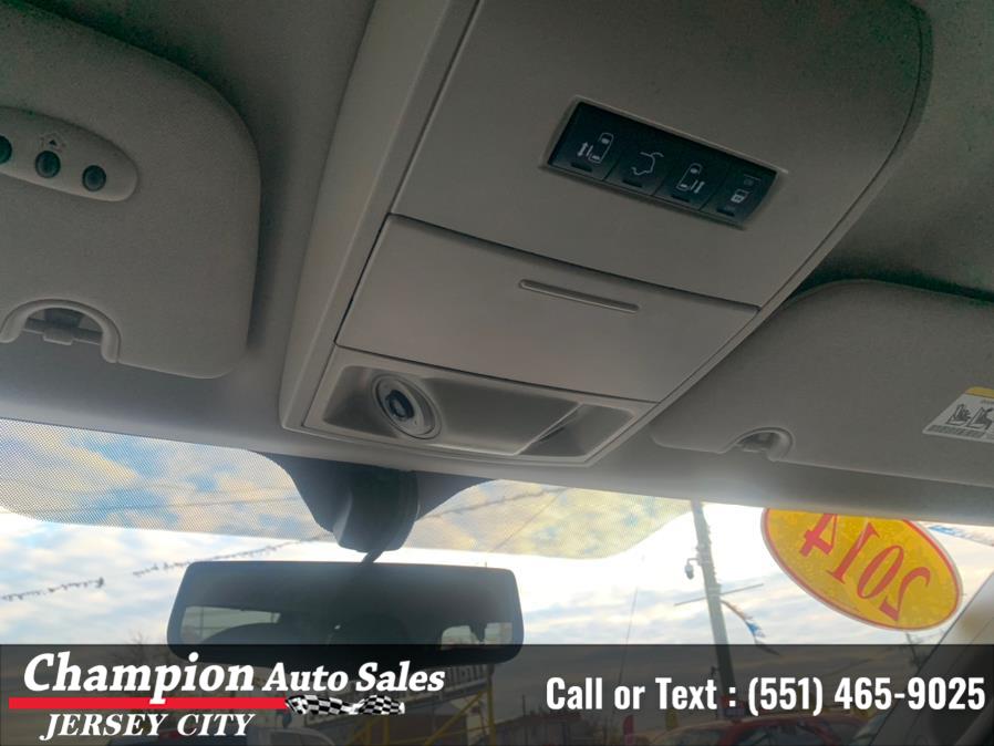 2014 Chrysler Town & Country 4dr Wgn Touring-L, available for sale in Jersey City, New Jersey | Champion Auto Sales. Jersey City, New Jersey 2014 Chrysler Town & Country 4dr Wgn Touring-L, available for sale in Jersey City, New Jersey | Champion Auto Sales. Jersey City, New Jersey