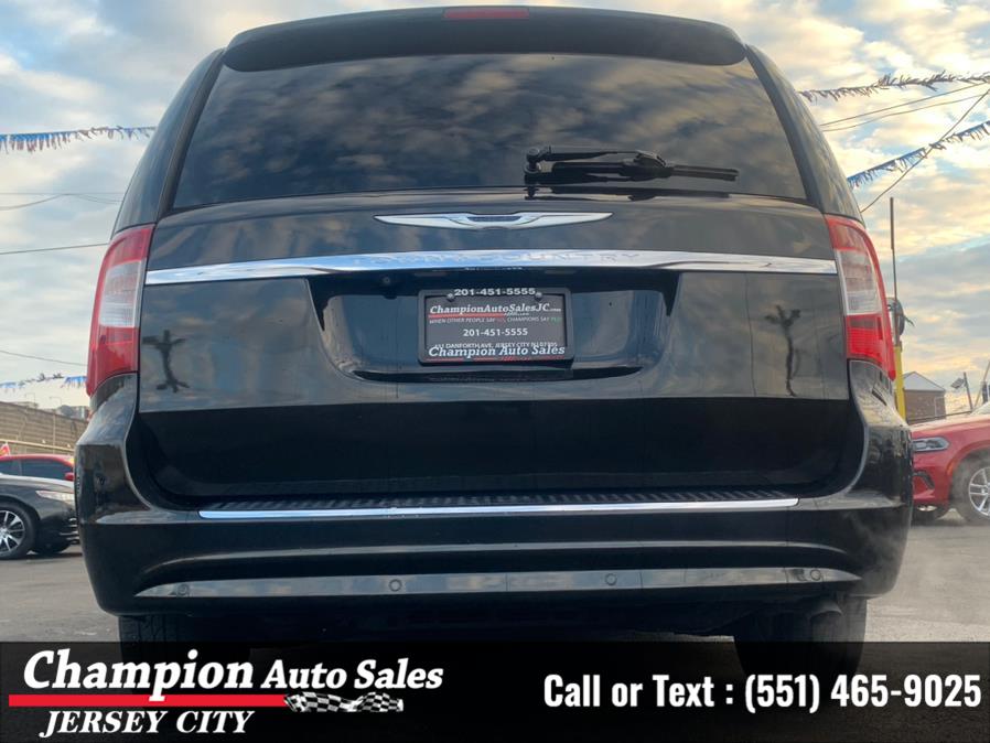 2014 Chrysler Town & Country 4dr Wgn Touring-L, available for sale in Jersey City, New Jersey | Champion Auto Sales. Jersey City, New Jersey 2014 Chrysler Town & Country 4dr Wgn Touring-L, available for sale in Jersey City, New Jersey | Champion Auto Sales. Jersey City, New Jersey