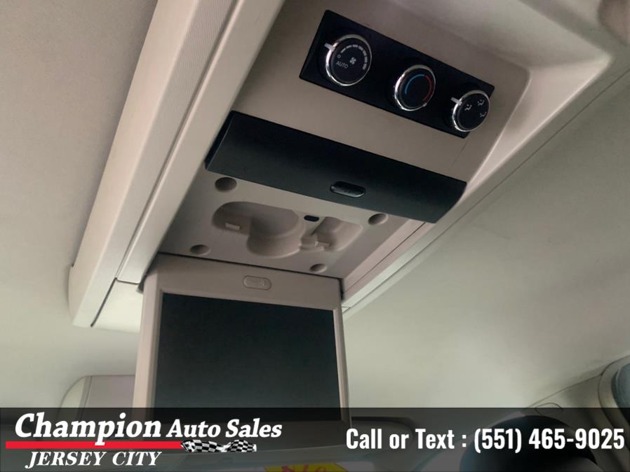 2014 Chrysler Town & Country 4dr Wgn Touring-L, available for sale in Jersey City, New Jersey | Champion Auto Sales. Jersey City, New Jersey 2014 Chrysler Town & Country 4dr Wgn Touring-L, available for sale in Jersey City, New Jersey | Champion Auto Sales. Jersey City, New Jersey
