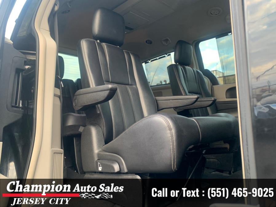 2014 Chrysler Town & Country 4dr Wgn Touring-L, available for sale in Jersey City, New Jersey | Champion Auto Sales. Jersey City, New Jersey 2014 Chrysler Town & Country 4dr Wgn Touring-L, available for sale in Jersey City, New Jersey | Champion Auto Sales. Jersey City, New Jersey