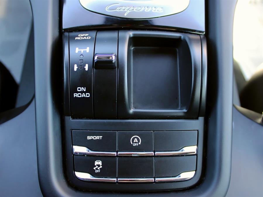 2018 Porsche Cayenne , available for sale in Great Neck, New York | Auto Expo Ent Inc.. Great Neck, New York 2018 Porsche Cayenne , available for sale in Great Neck, New York | Auto Expo Ent Inc.. Great Neck, New York