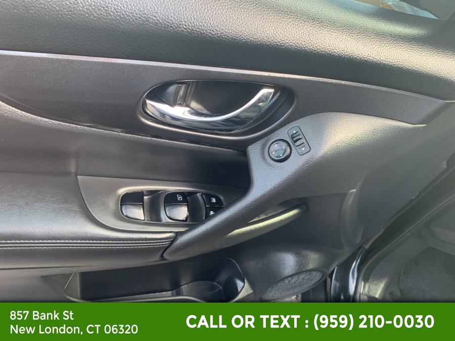 2017 Nissan Rogue AWD SV, available for sale in New London, Connecticut | McAvoy Inc dba Town Hill Auto. New London, Connecticut 2017 Nissan Rogue AWD SV, available for sale in New London, Connecticut | McAvoy Inc dba Town Hill Auto. New London, Connecticut