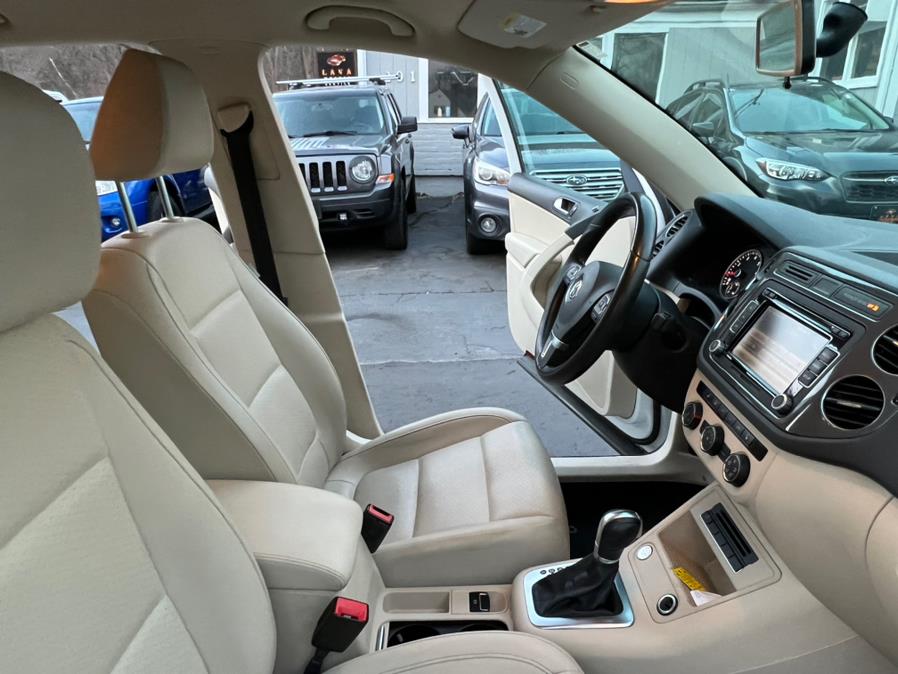 2014 Volkswagen Tiguan 4MOTION 4dr Auto S, available for sale in Canton, Connecticut | Lava Motors 2 Inc. Canton, Connecticut 2014 Volkswagen Tiguan 4MOTION 4dr Auto S, available for sale in Canton, Connecticut | Lava Motors 2 Inc. Canton, Connecticut