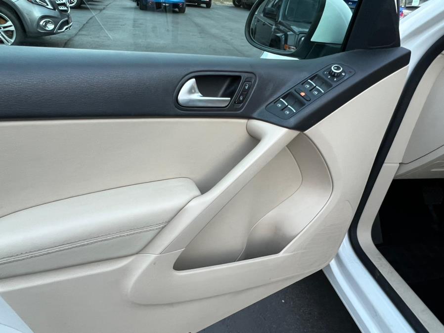 2014 Volkswagen Tiguan 4MOTION 4dr Auto S, available for sale in Canton, Connecticut | Lava Motors 2 Inc. Canton, Connecticut 2014 Volkswagen Tiguan 4MOTION 4dr Auto S, available for sale in Canton, Connecticut | Lava Motors 2 Inc. Canton, Connecticut