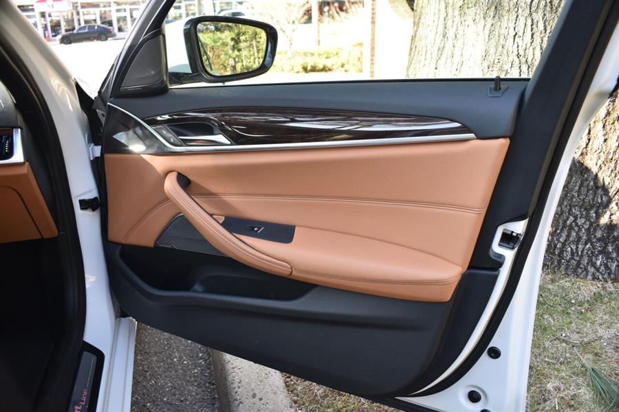 2019 BMW 5 Series 540i xDrive AWD 4dr Sedan, available for sale in Great Neck, New York | Camy Cars. Great Neck, New York 2019 BMW 5 Series 540i xDrive AWD 4dr Sedan, available for sale in Great Neck, New York | Camy Cars. Great Neck, New York