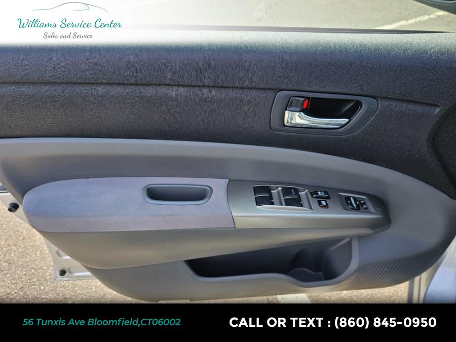 2006 Toyota Prius 5dr HB (Natl), available for sale in Bloomfield, Connecticut | Williams Service Center. Bloomfield, Connecticut 2006 Toyota Prius 5dr HB (Natl), available for sale in Bloomfield, Connecticut | Williams Service Center. Bloomfield, Connecticut
