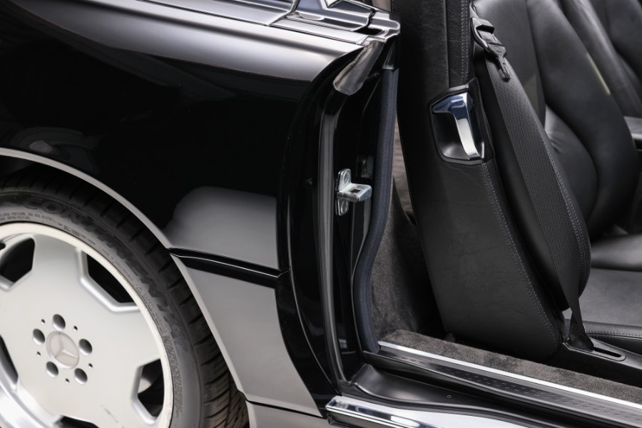 1998 Mercedes-Benz SL-Class 2dr Roadster 5.0L, available for sale in North Salem, New York | Meccanic Shop North Inc. North Salem, New York 1998 Mercedes-Benz SL-Class 2dr Roadster 5.0L, available for sale in North Salem, New York | Meccanic Shop North Inc. North Salem, New York