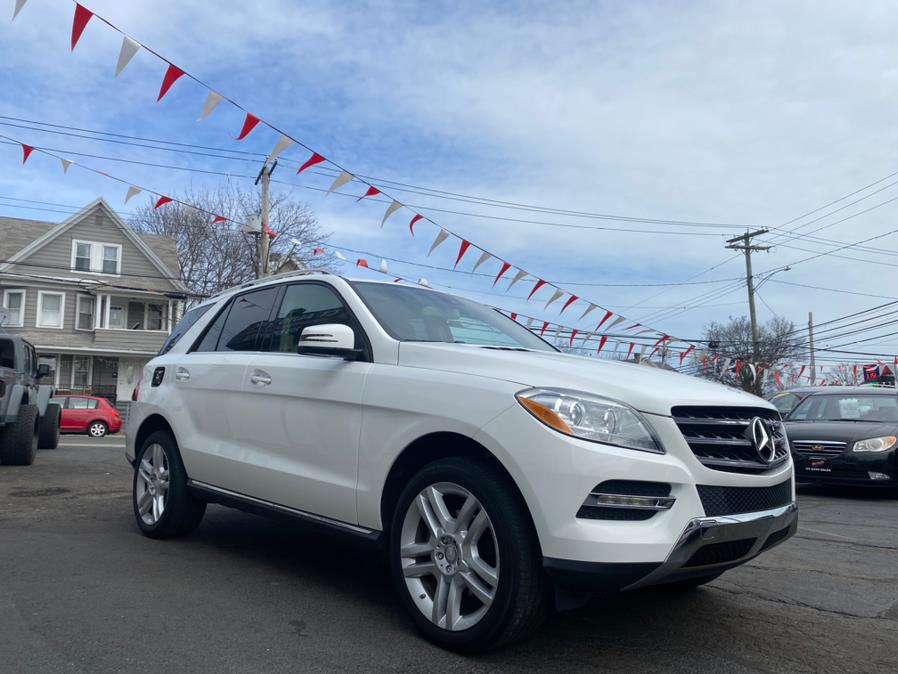 2015 Mercedes-Benz M-Class 4MATIC 4dr ML 350, available for sale in Bridgeport, Connecticut | CT Auto. Bridgeport, Connecticut 2015 Mercedes-Benz M-Class 4MATIC 4dr ML 350, available for sale in Bridgeport, Connecticut | CT Auto. Bridgeport, Connecticut