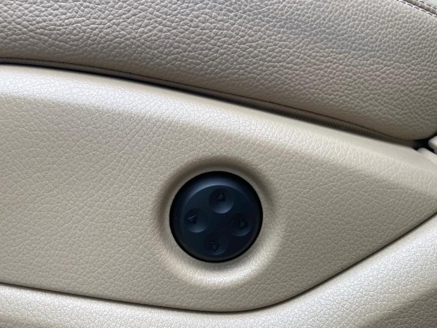 2015 Mercedes-Benz M-Class 4MATIC 4dr ML 350, available for sale in Bridgeport, Connecticut | CT Auto. Bridgeport, Connecticut 2015 Mercedes-Benz M-Class 4MATIC 4dr ML 350, available for sale in Bridgeport, Connecticut | CT Auto. Bridgeport, Connecticut