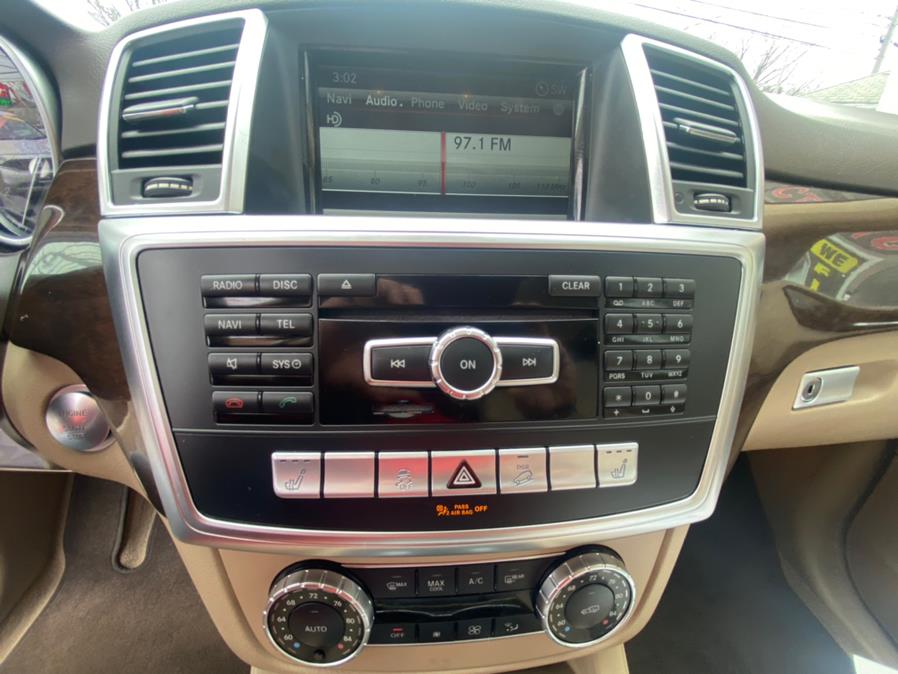 2015 Mercedes-Benz M-Class 4MATIC 4dr ML 350, available for sale in Bridgeport, Connecticut | CT Auto. Bridgeport, Connecticut 2015 Mercedes-Benz M-Class 4MATIC 4dr ML 350, available for sale in Bridgeport, Connecticut | CT Auto. Bridgeport, Connecticut