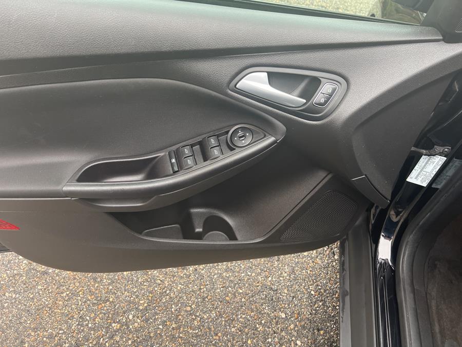 2016 Ford Focus 4dr Sdn SE, available for sale in New London, Connecticut | TJ Motors. New London, Connecticut 2016 Ford Focus 4dr Sdn SE, available for sale in New London, Connecticut | TJ Motors. New London, Connecticut