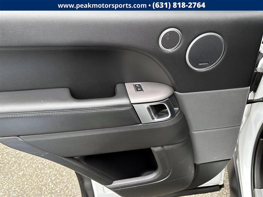 2017 Land Rover Range Rover Sport Td6 Diesel HSE, available for sale in Bayshore, New York | Peak Automotive Inc.. Bayshore, New York 2017 Land Rover Range Rover Sport Td6 Diesel HSE, available for sale in Bayshore, New York | Peak Automotive Inc.. Bayshore, New York
