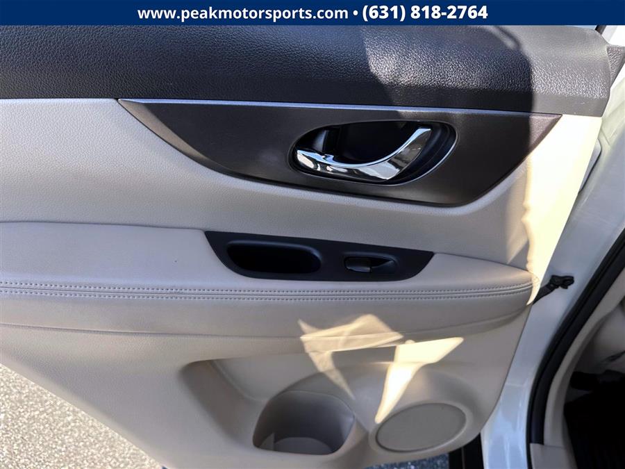 2015 Nissan Rogue AWD 4dr SV, available for sale in Bayshore, New York | Peak Automotive Inc.. Bayshore, New York 2015 Nissan Rogue AWD 4dr SV, available for sale in Bayshore, New York | Peak Automotive Inc.. Bayshore, New York