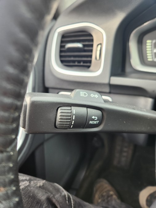 2017 Volvo S60 T5 AWD Inscription, available for sale in Bristol, Connecticut | Dealmax Motors LLC. Bristol, Connecticut 2017 Volvo S60 T5 AWD Inscription, available for sale in Bristol, Connecticut | Dealmax Motors LLC. Bristol, Connecticut