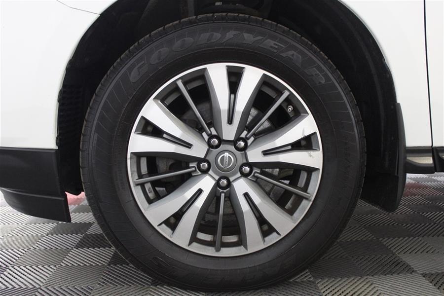 2017 Nissan Pathfinder SL, available for sale in Paterson, New Jersey | Fast Track Motors. Paterson, New Jersey 2017 Nissan Pathfinder SL, available for sale in Paterson, New Jersey | Fast Track Motors. Paterson, New Jersey