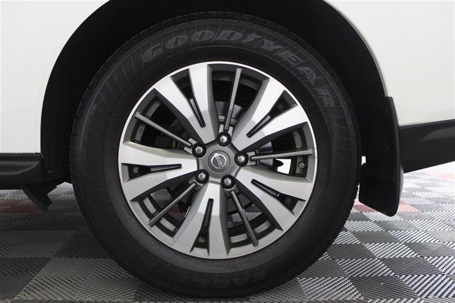 2017 Nissan Pathfinder SL, available for sale in Paterson, New Jersey | Fast Track Motors. Paterson, New Jersey 2017 Nissan Pathfinder SL, available for sale in Paterson, New Jersey | Fast Track Motors. Paterson, New Jersey