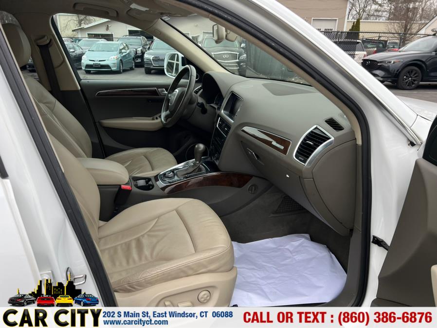 2011 Audi Q5 quattro 4dr 3.2L Prestige, available for sale in East Windsor, Connecticut | Car City LLC. East Windsor, Connecticut 2011 Audi Q5 quattro 4dr 3.2L Prestige, available for sale in East Windsor, Connecticut | Car City LLC. East Windsor, Connecticut