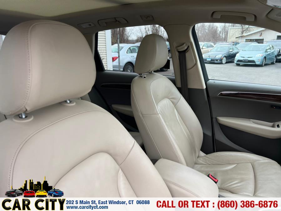 2011 Audi Q5 quattro 4dr 3.2L Prestige, available for sale in East Windsor, Connecticut | Car City LLC. East Windsor, Connecticut 2011 Audi Q5 quattro 4dr 3.2L Prestige, available for sale in East Windsor, Connecticut | Car City LLC. East Windsor, Connecticut