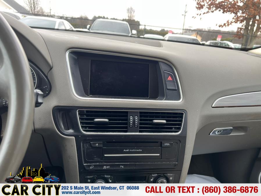 2011 Audi Q5 quattro 4dr 3.2L Prestige, available for sale in East Windsor, Connecticut | Car City LLC. East Windsor, Connecticut 2011 Audi Q5 quattro 4dr 3.2L Prestige, available for sale in East Windsor, Connecticut | Car City LLC. East Windsor, Connecticut
