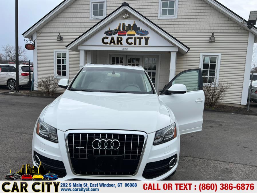 2011 Audi Q5 quattro 4dr 3.2L Prestige, available for sale in East Windsor, Connecticut | Car City LLC. East Windsor, Connecticut 2011 Audi Q5 quattro 4dr 3.2L Prestige, available for sale in East Windsor, Connecticut | Car City LLC. East Windsor, Connecticut
