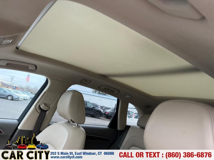 2011 Audi Q5 quattro 4dr 3.2L Prestige, available for sale in East Windsor, Connecticut | Car City LLC. East Windsor, Connecticut 2011 Audi Q5 quattro 4dr 3.2L Prestige, available for sale in East Windsor, Connecticut | Car City LLC. East Windsor, Connecticut