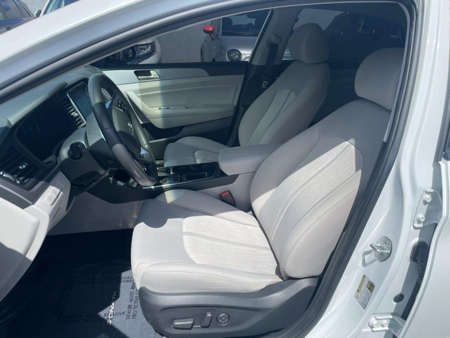 2019 Hyundai Sonata Plug-In Hybrid Sedan, available for sale in Daly City, California | Green Light Auto Wholesale. Daly City, California 2019 Hyundai Sonata Plug-In Hybrid Sedan, available for sale in Daly City, California | Green Light Auto Wholesale. Daly City, California