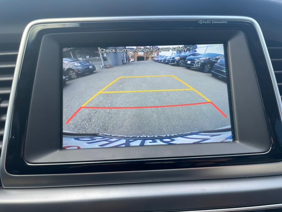 2019 Hyundai Sonata Plug-In Hybrid Sedan, available for sale in Daly City, California | Green Light Auto Wholesale. Daly City, California 2019 Hyundai Sonata Plug-In Hybrid Sedan, available for sale in Daly City, California | Green Light Auto Wholesale. Daly City, California