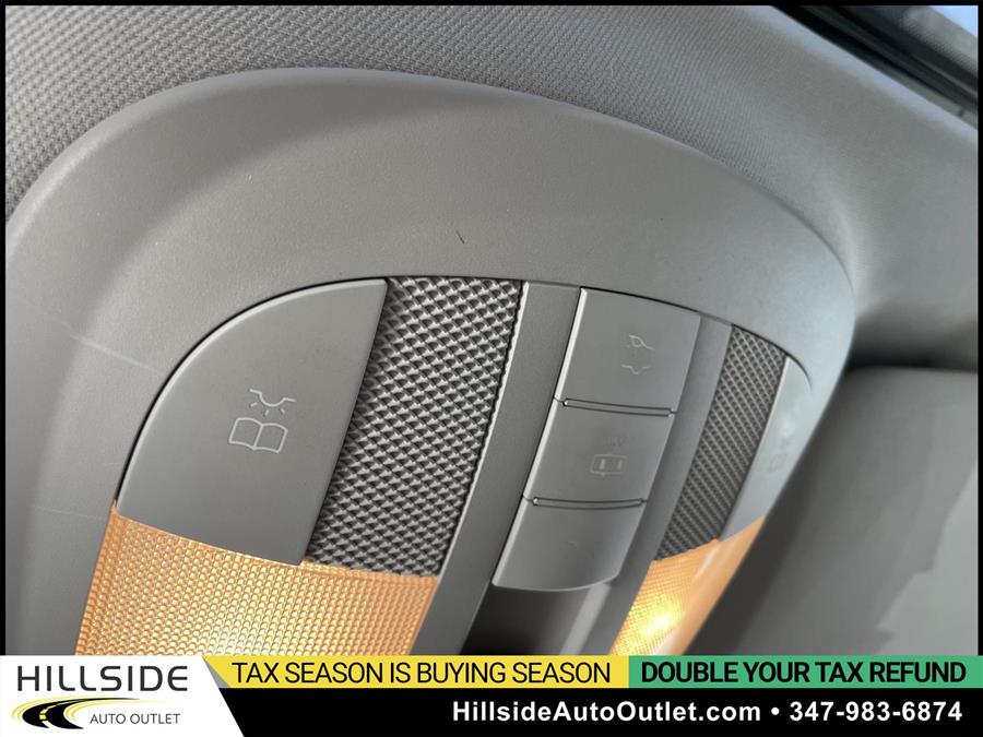 2011 Mercedes-benz M-class ML 350, available for sale in Jamaica, New York | Hillside Auto Outlet. Jamaica, New York 2011 Mercedes-benz M-class ML 350, available for sale in Jamaica, New York | Hillside Auto Outlet. Jamaica, New York