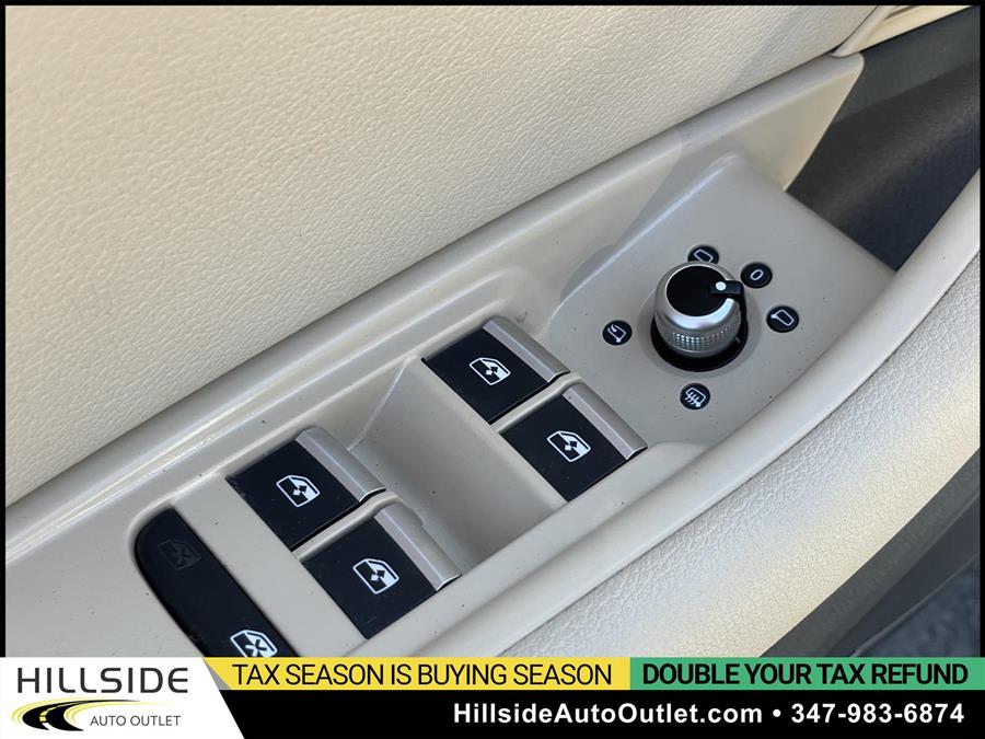 2017 Audi A4 2.0T Premium Plus, available for sale in Jamaica, New York | Hillside Auto Outlet. Jamaica, New York 2017 Audi A4 2.0T Premium Plus, available for sale in Jamaica, New York | Hillside Auto Outlet. Jamaica, New York